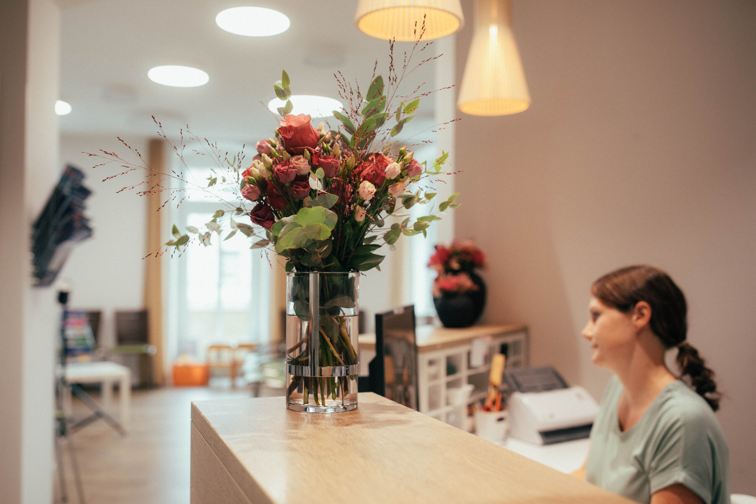 Blumenstrauß im Wartezimmer